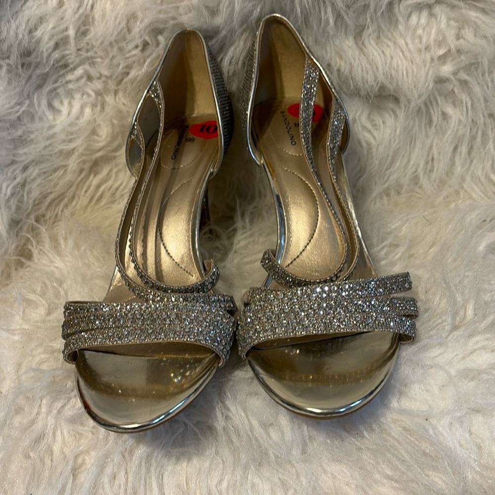 Bandolino cute heels Gold shoes